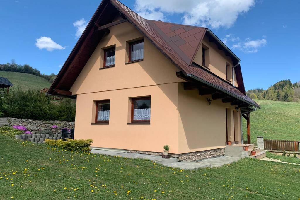 Zázrivá Domcek U Feraヴィラ エクステリア 写真